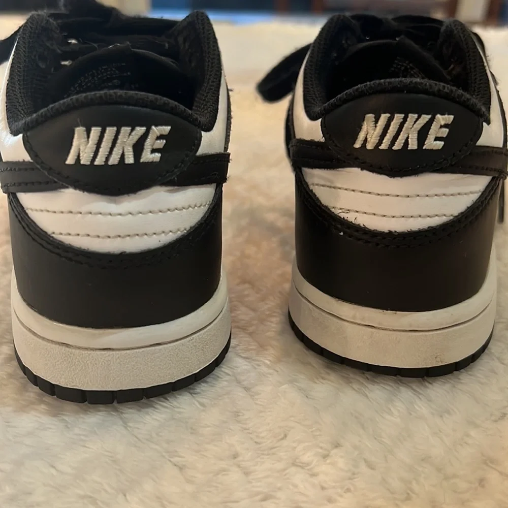 Nike Dunk Low Panda Kids Size 2Y Black White Youth Sneakers Athletic Shoes